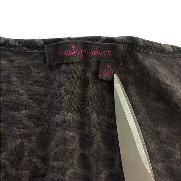 Fresh Produce Womens XL Round Neck Tee Shirt Gray Geometric Short Sleeve - Picture 7 of 7